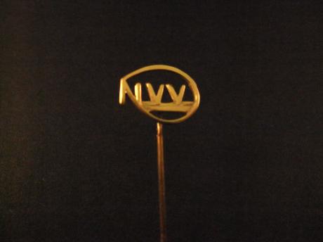 NVV (Nederlands Verbond van Vakverenigingen) goud ( merkje op achterzijde)